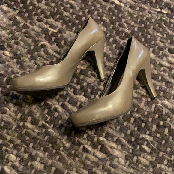 Me Too heels - Picture 2 of 3